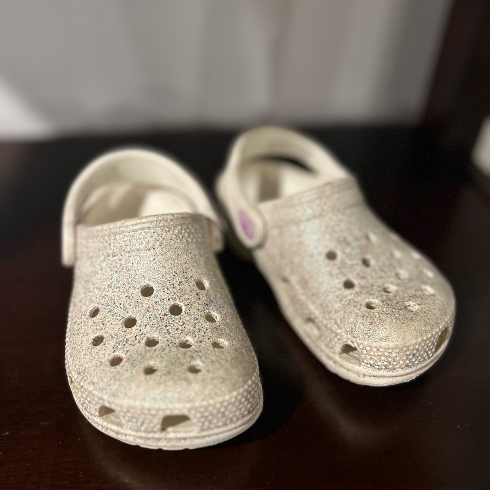 Toddler crocs